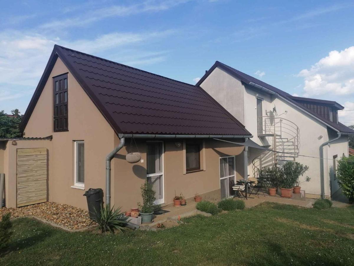 Apartments In Balatongyoeroek 34590 מראה חיצוני תמונה