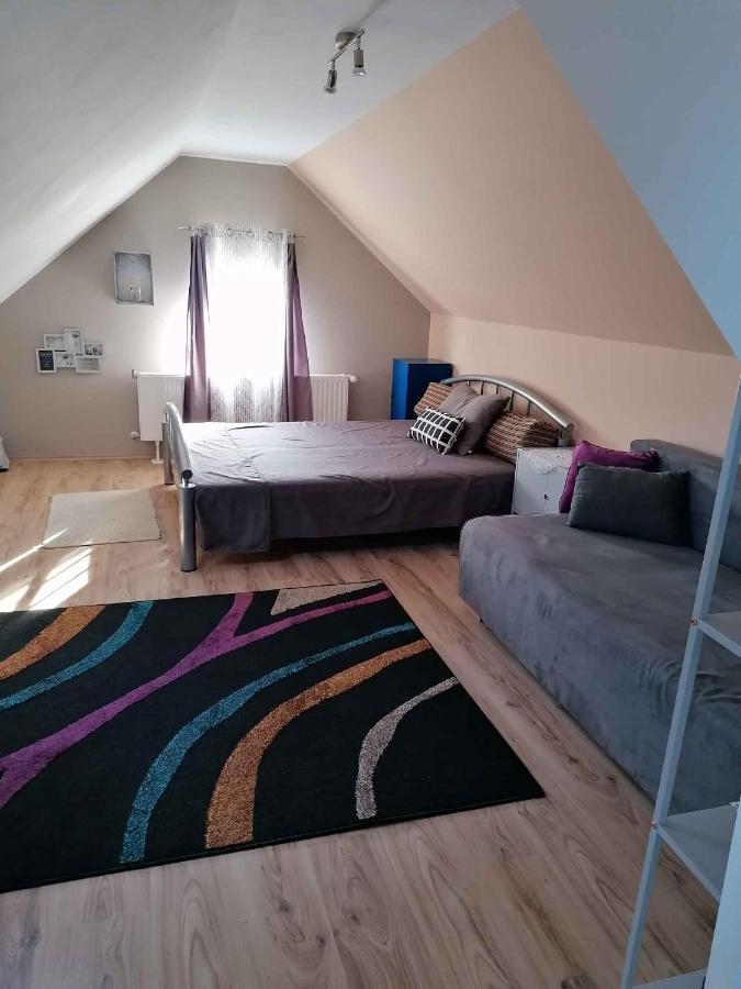 Apartments In Balatongyoeroek 34590 מראה חיצוני תמונה